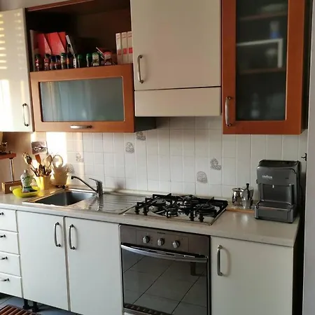 Bilocale Accogliente A Due Passi Dalla Reggia Διαμέρισμα
